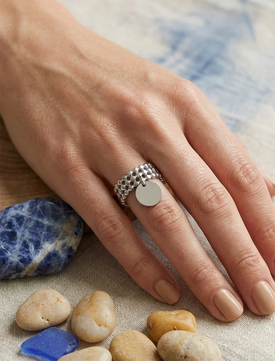 Bague à petites billes et breloque ronde - Argent