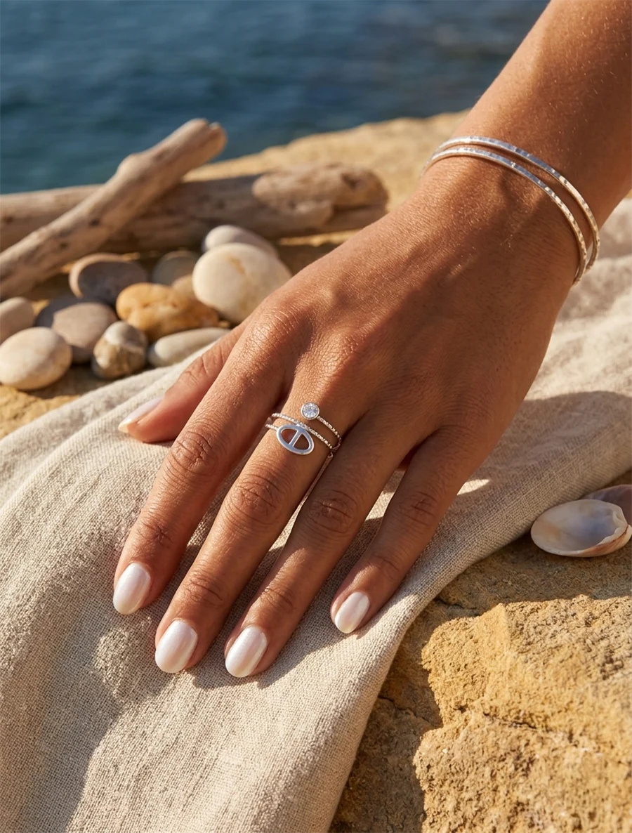Bague fine à maillon marin et strass - Argent