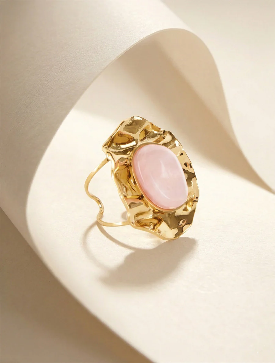Bague martelée ornée d'une pierre - Rose
