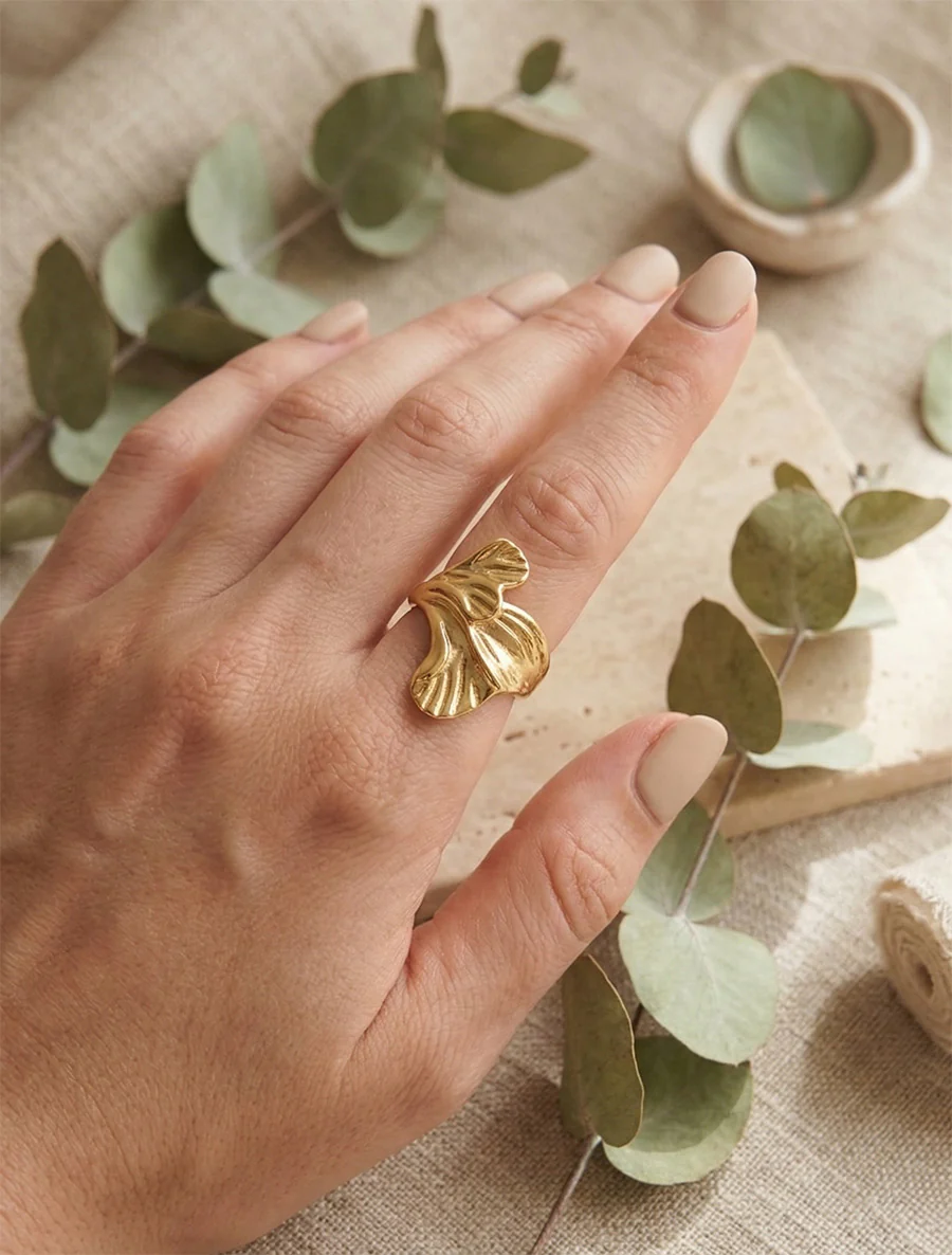 Bague motif végétal - Or