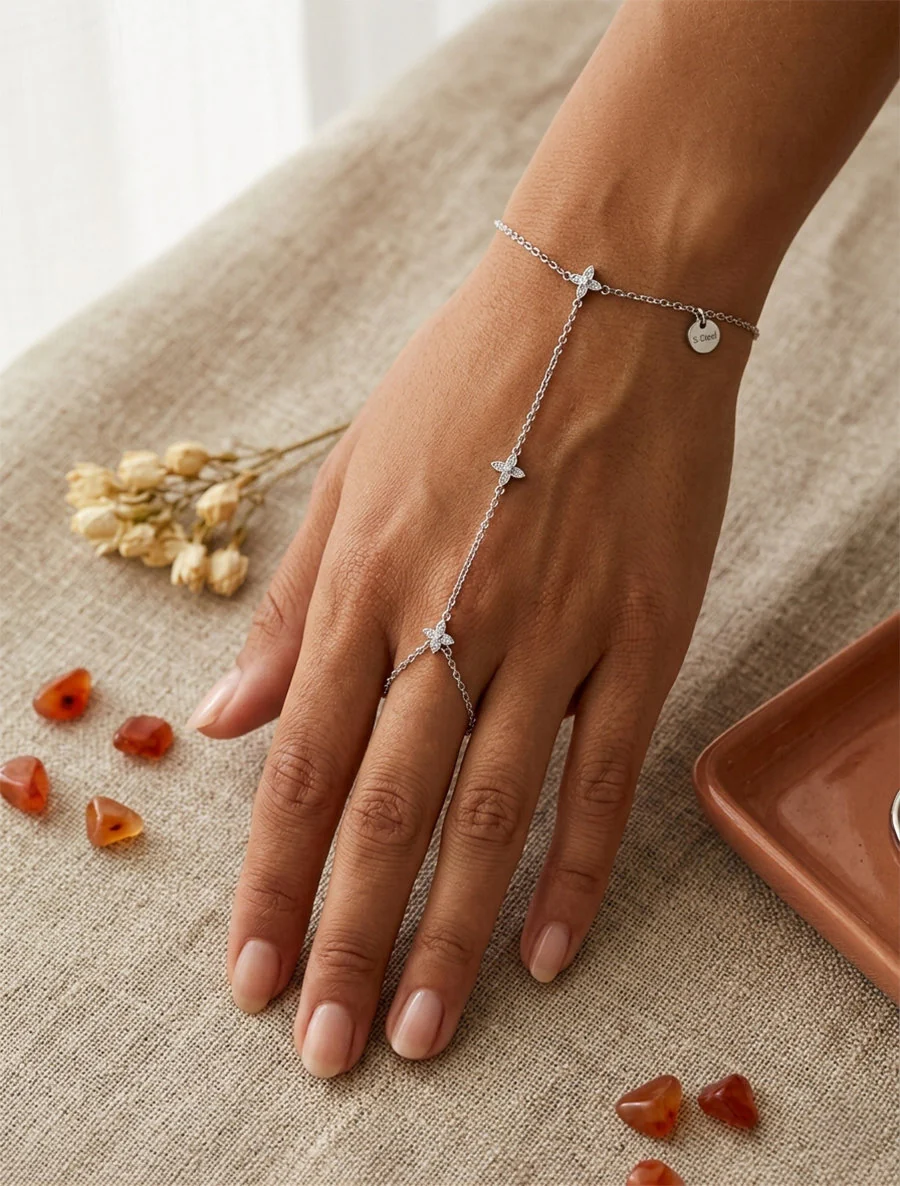 Bracelet chaîne de main à zircons blancs - Argent