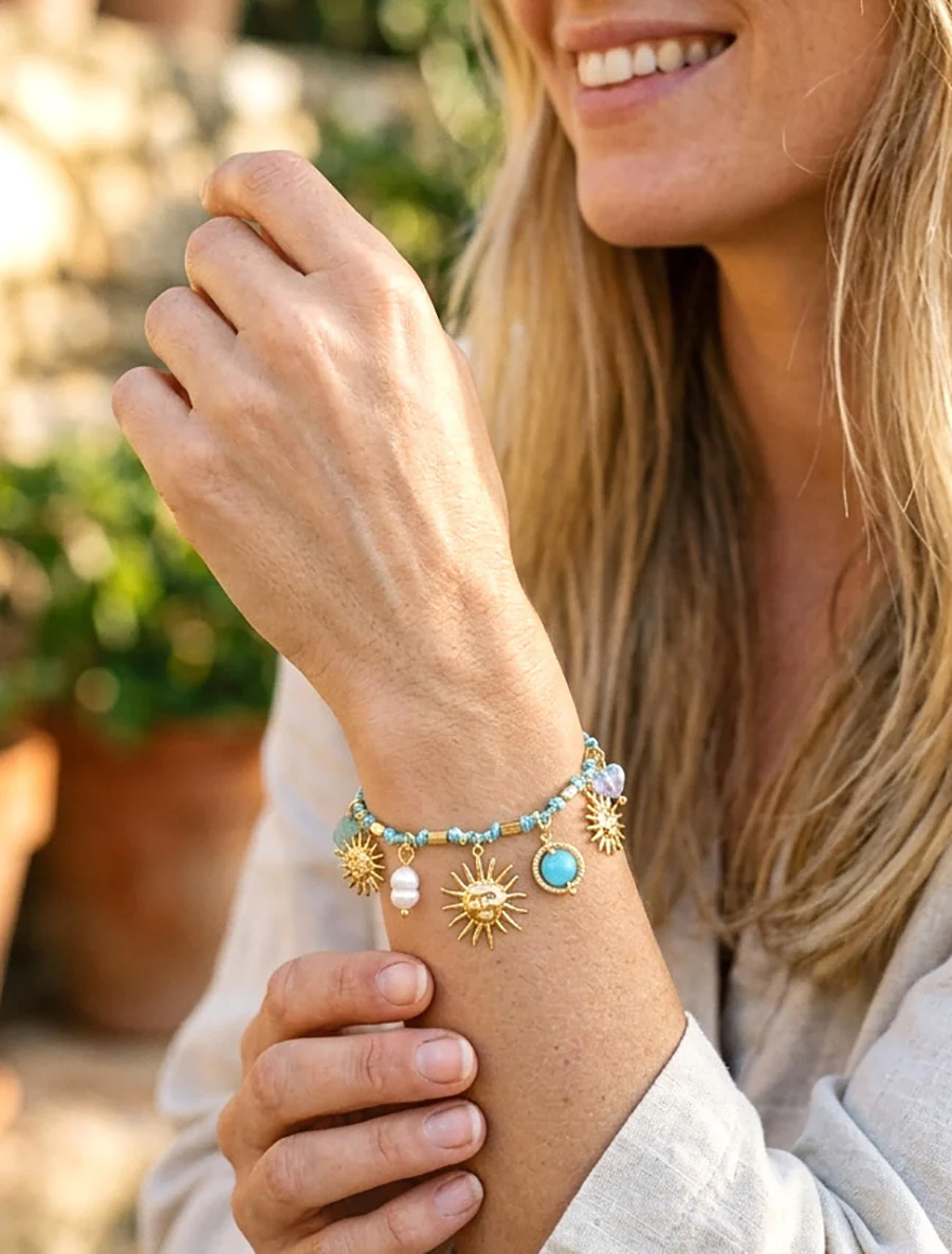 Bracelet corde à charms soleil et perles - Or/bleu