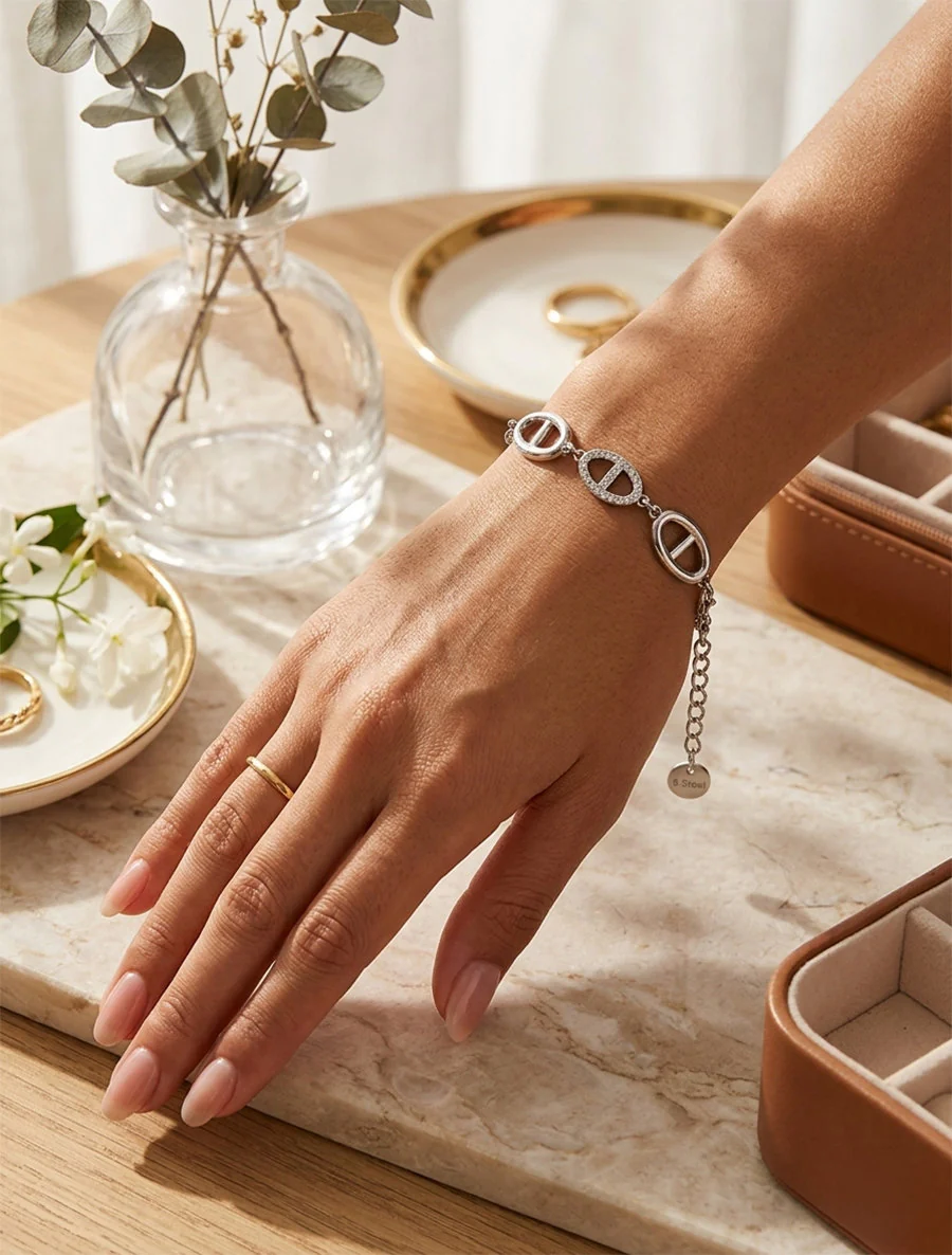 Bracelet maillons marins ornés de zircons blancs - Argent