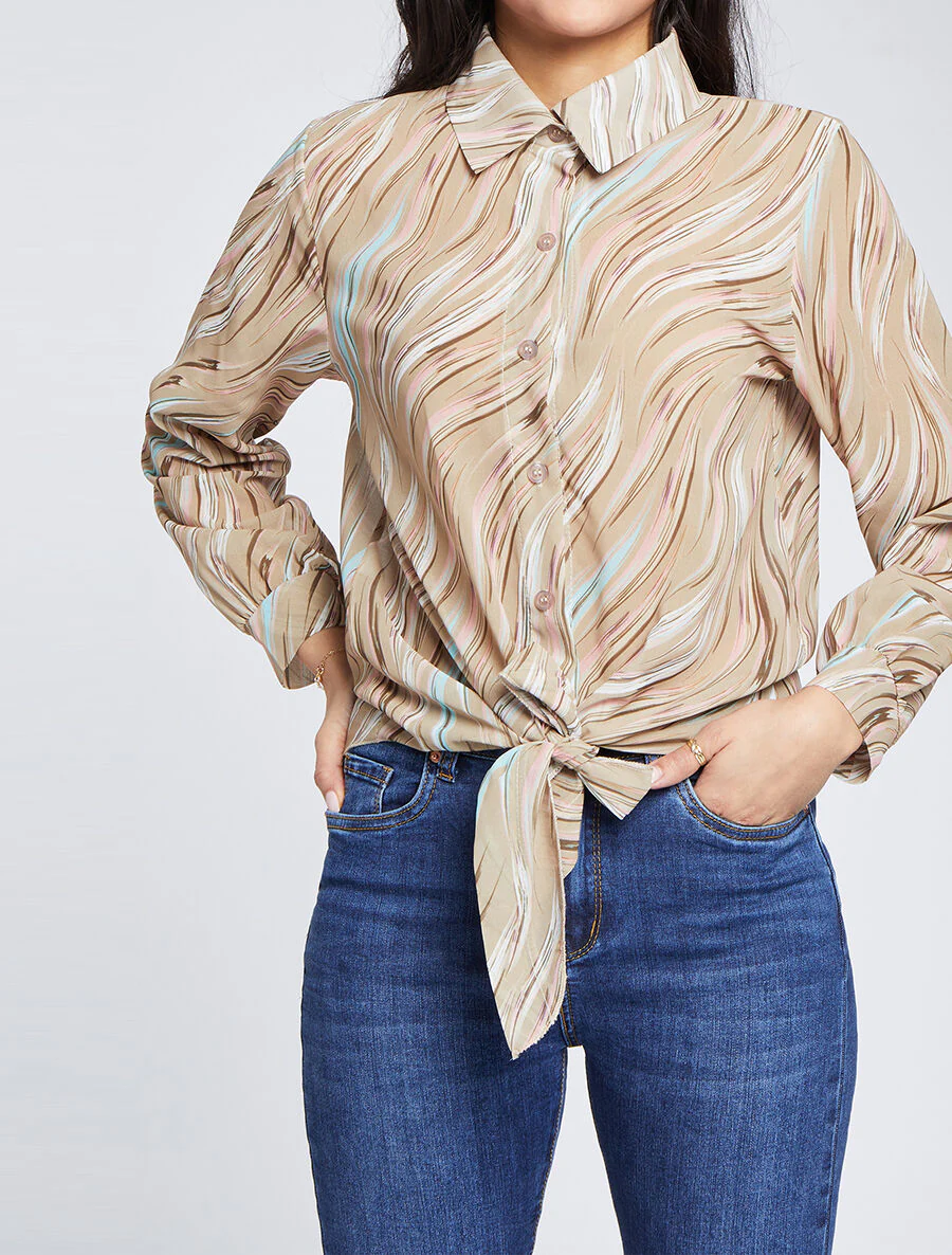 Chemise droite à nouer imprimé lignes stylisées - Camel - Image 4