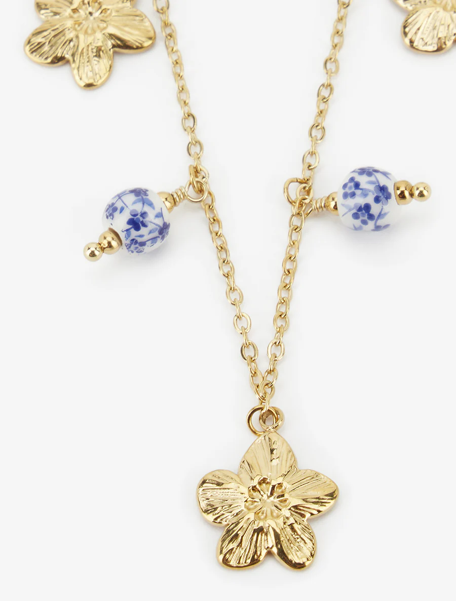 Collier à breloques style porcelaine et fleurs - Or/bleu - Image 3