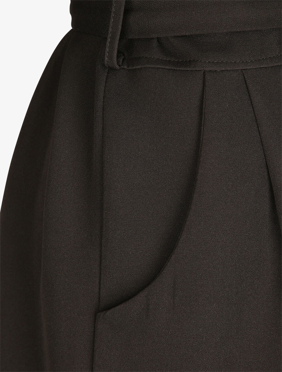 Combishort à boutons stylisés - Noir - Image 3