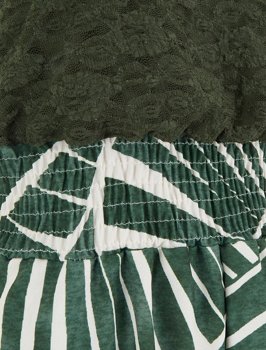 Combishort imprimé graphique à bustier en dentelle - Kaki - Image 3