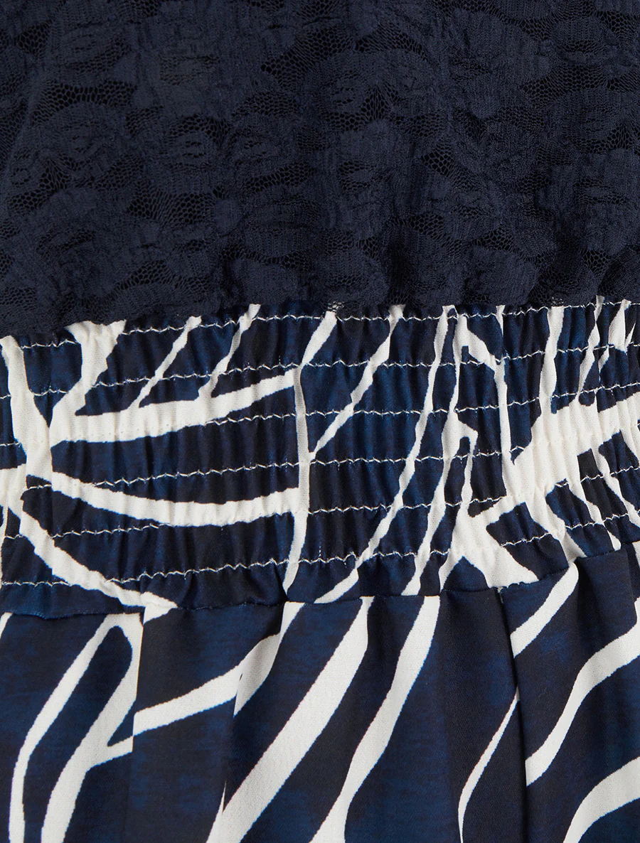 Combishort imprimé graphique à bustier en dentelle - Marine - Image 3