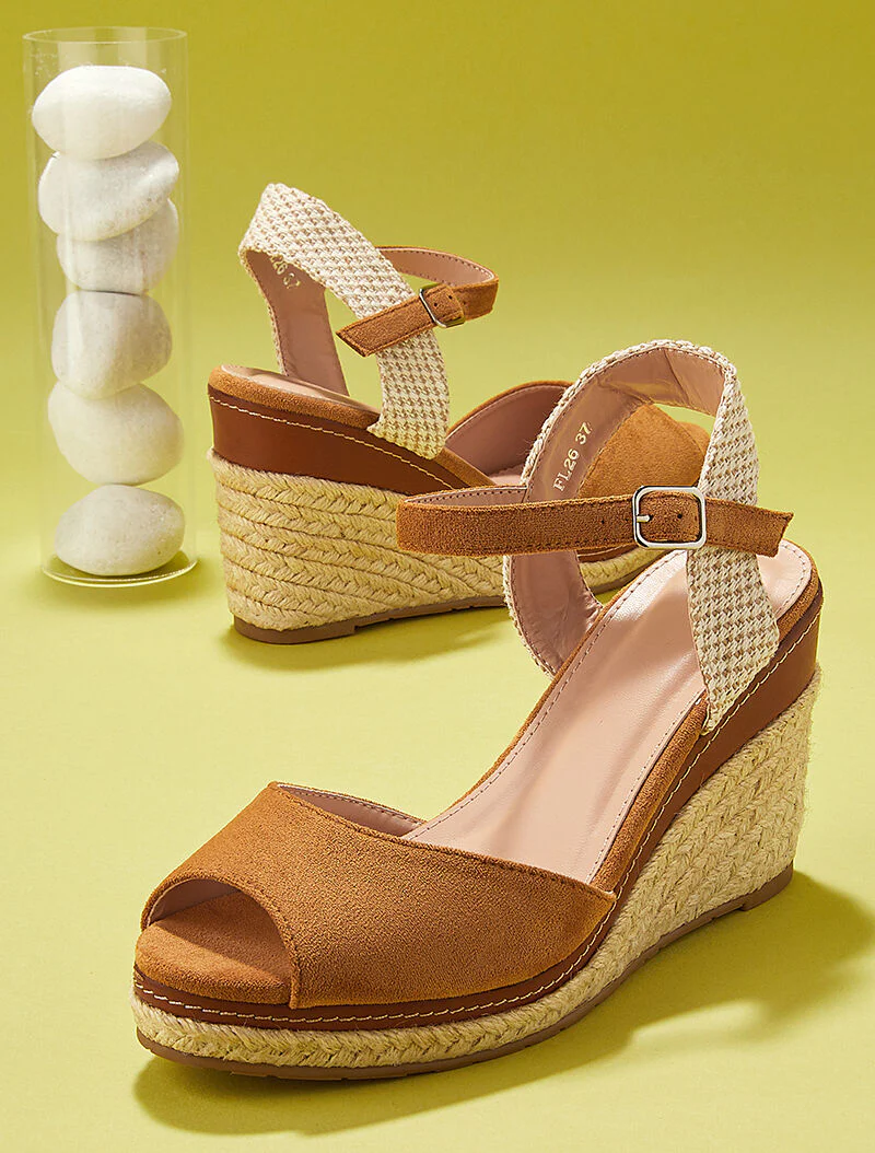 Compensées à détails en simili et tissu - camel - Image 5