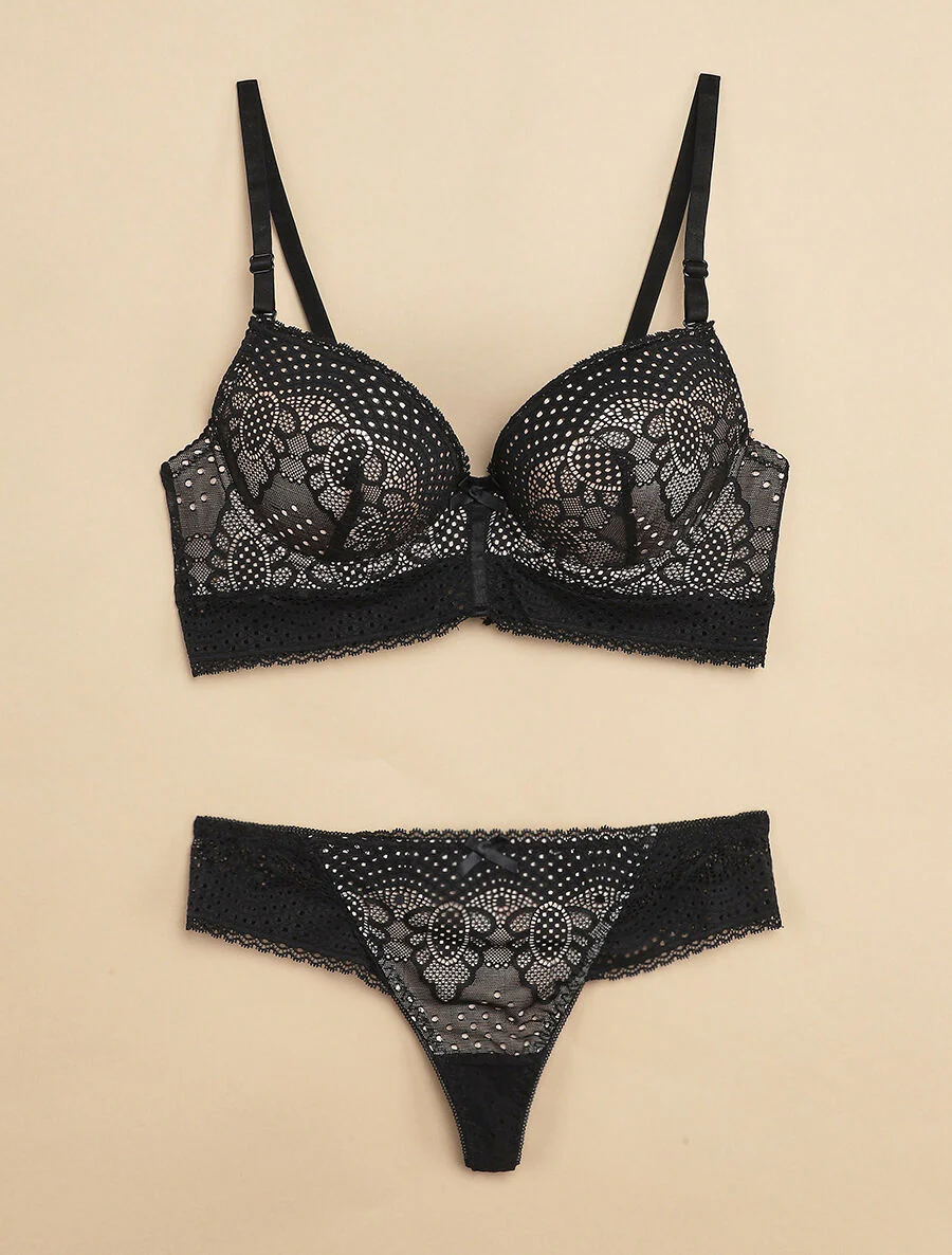 Ensemble à bord large en dentelle piquetée et tanga - Noir/nude