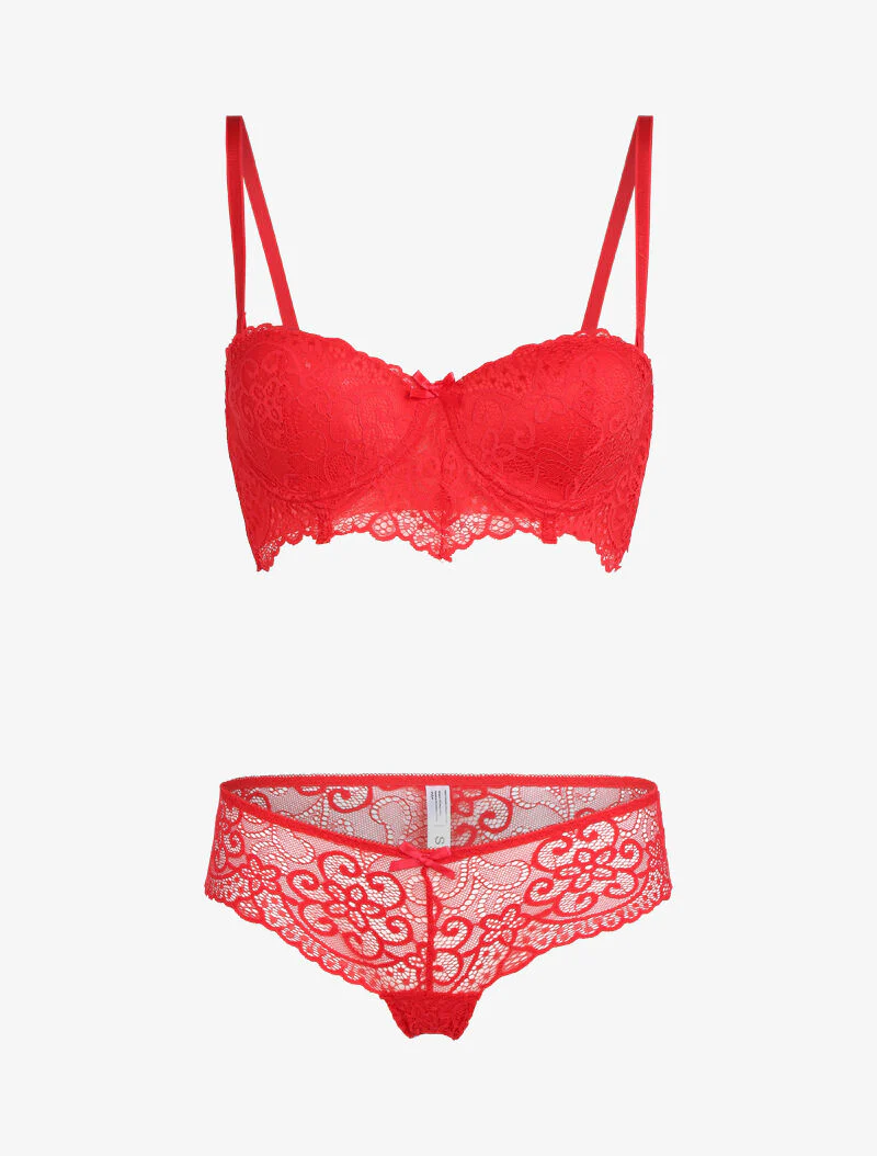 Ensemble à dentelle à fleurs et arabesques - rouge