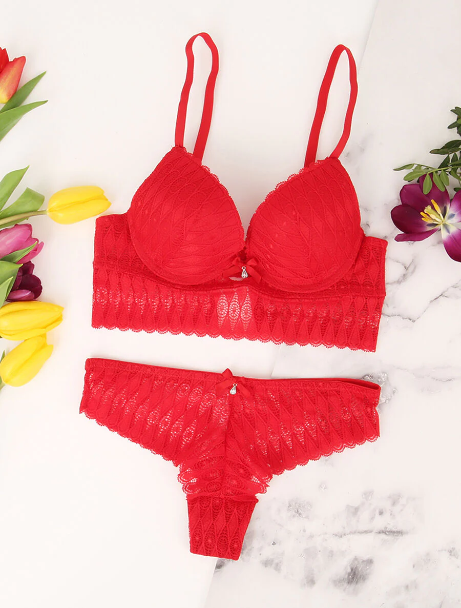 Ensemble à large empiècement dentelle - Rouge