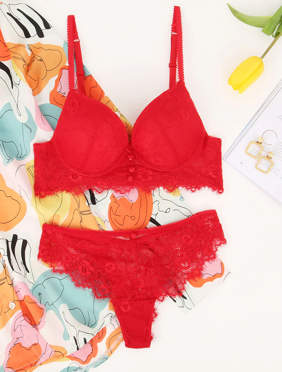 Ensemble en dentelle à détail boutons - Rouge