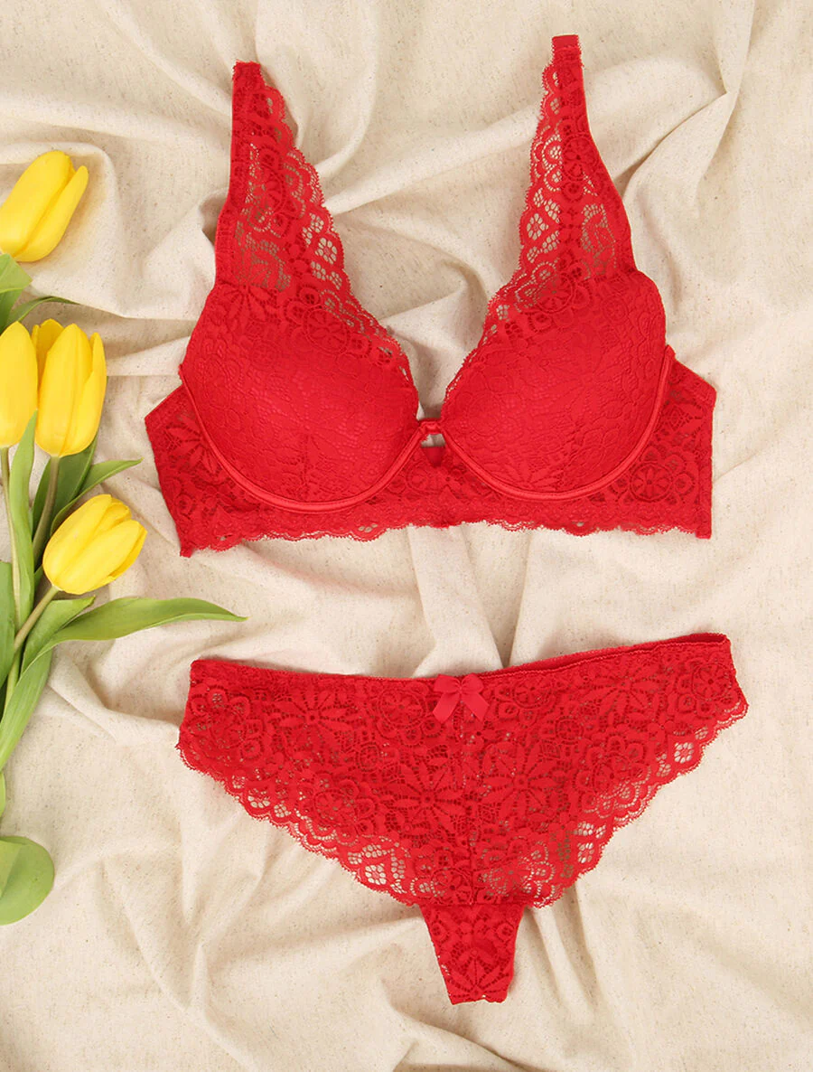 Ensemble en dentelle à motifs fleuris - Rouge