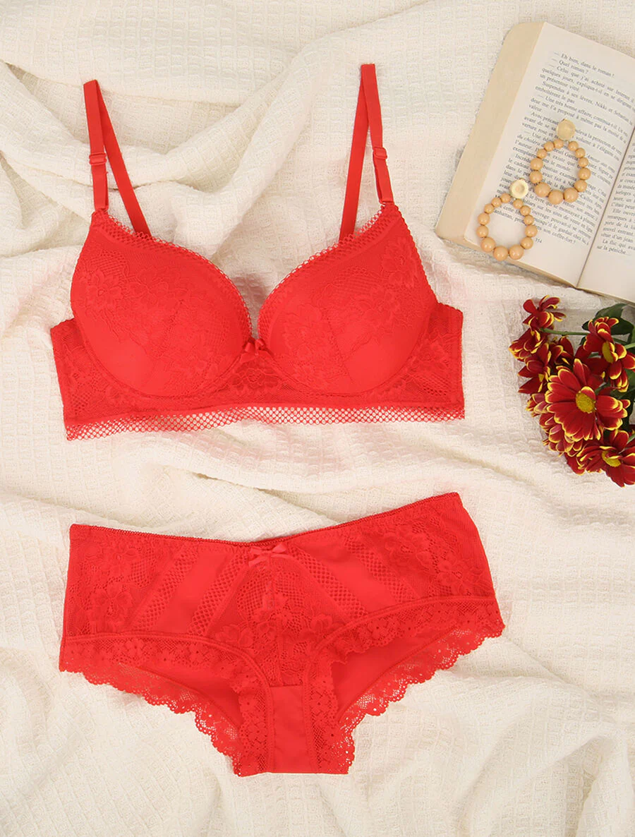 Ensemble en dentelle à motifs fleurs - Rouge