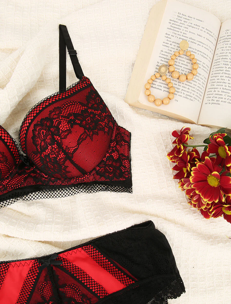 Ensemble en dentelle à motifs fleurs - Noir/rouge - Image 3