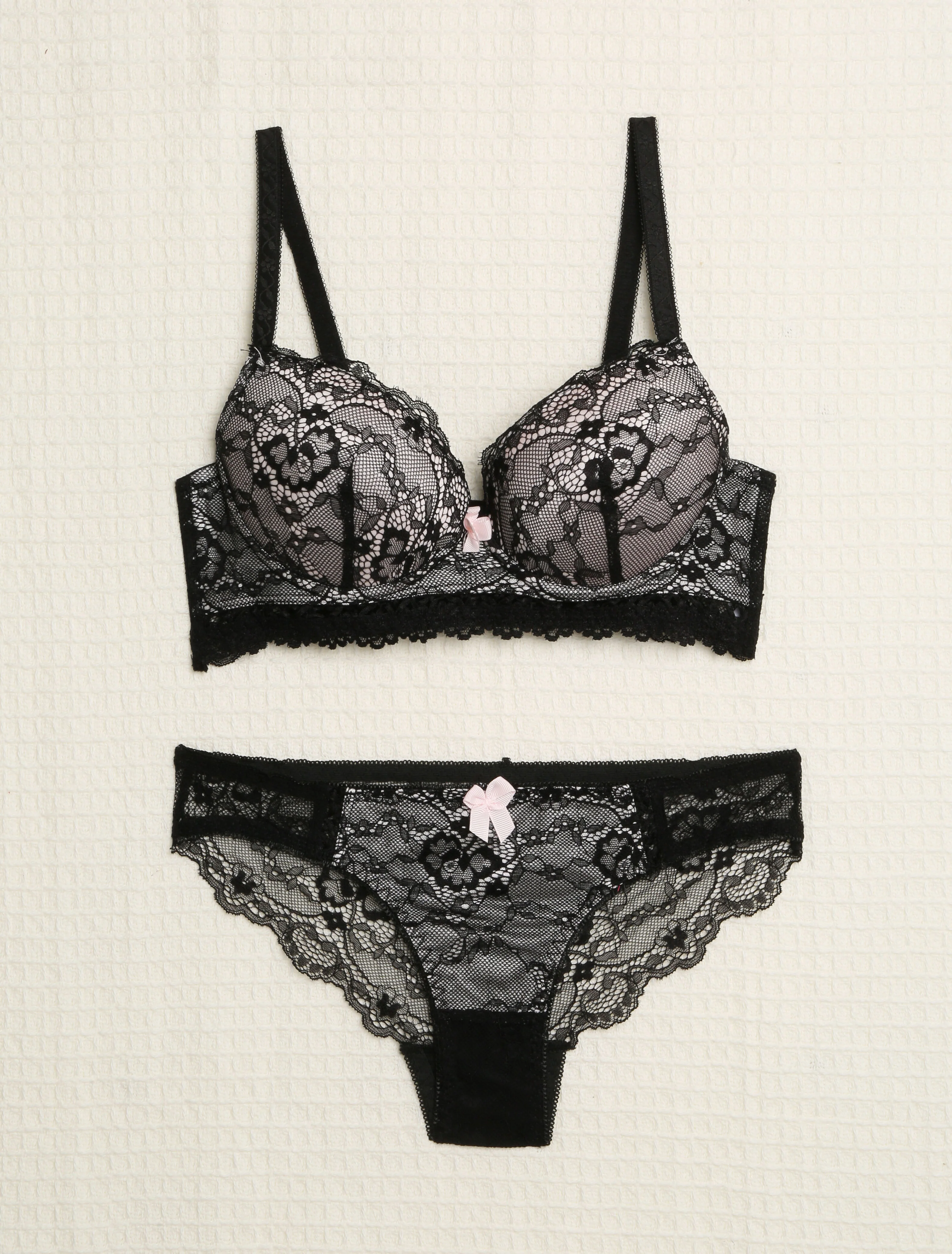 Ensemble en dentelle ajourée - Noir/rose