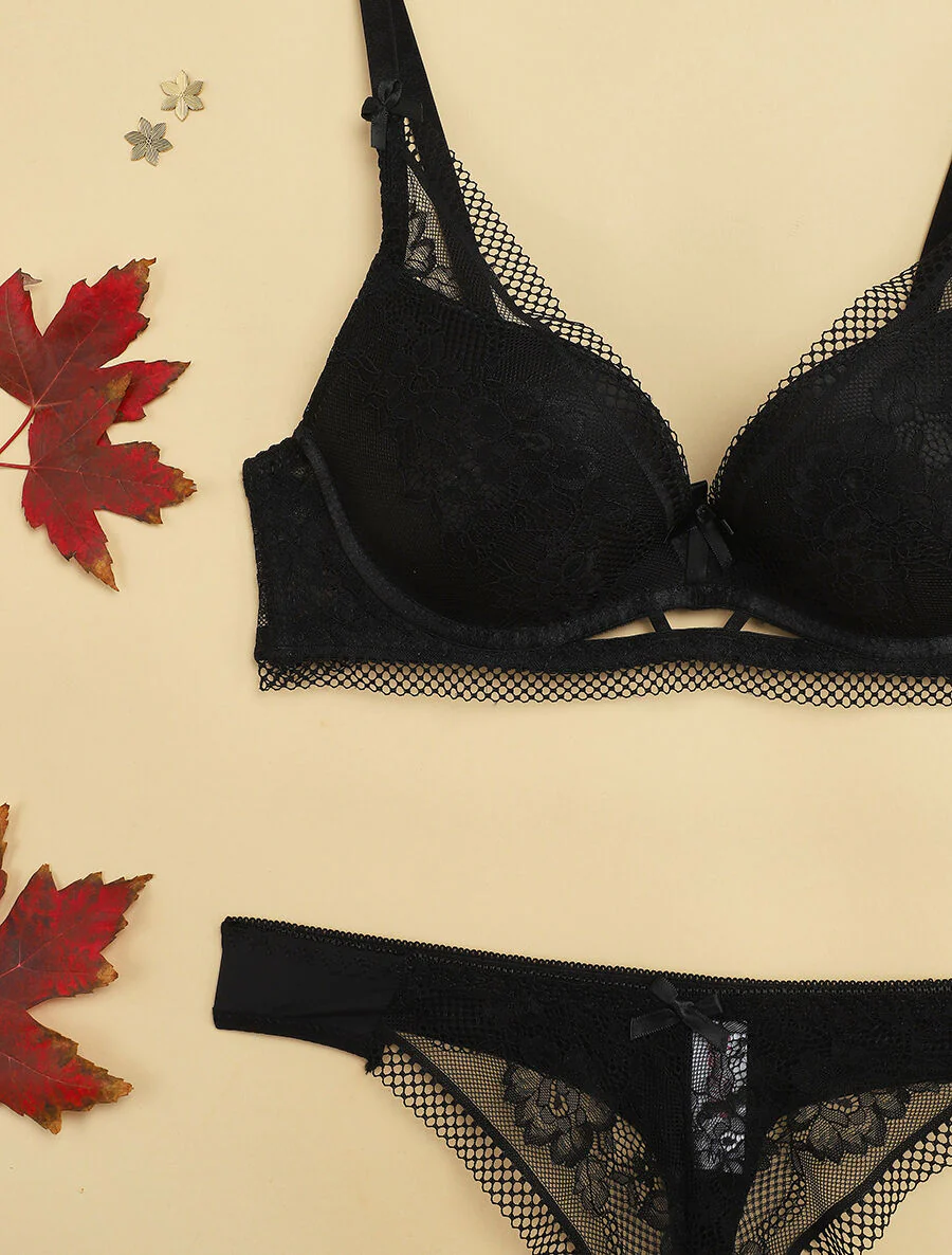 Ensemble en dentelle ajourée et string - Noir - Image 3