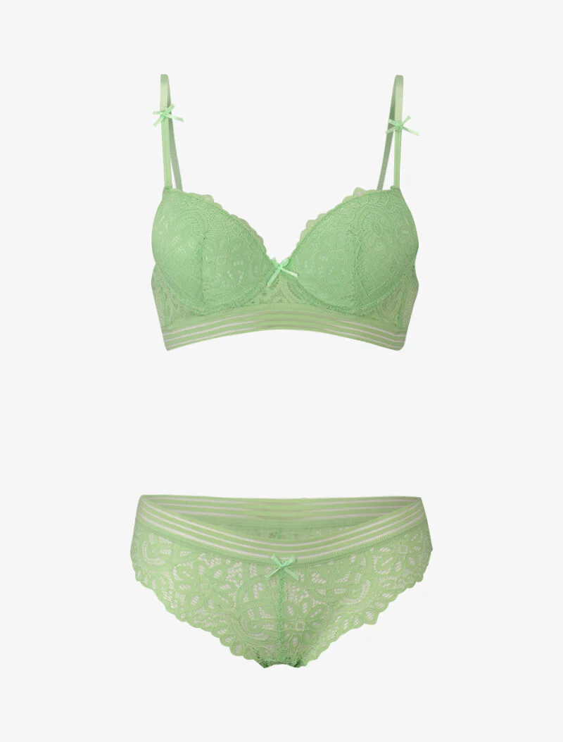 Ensemble en dentelle et à lignes ajourées - vert pomme
