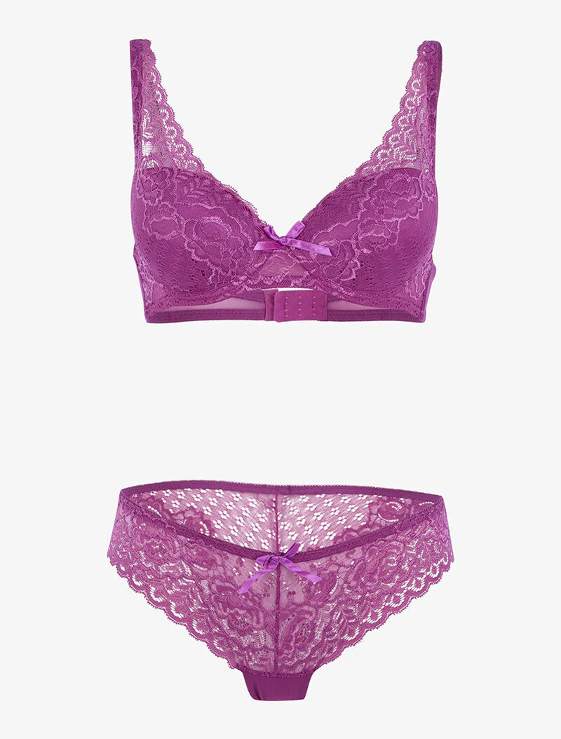 Ensemble en dentelle et décolleté en V - violet