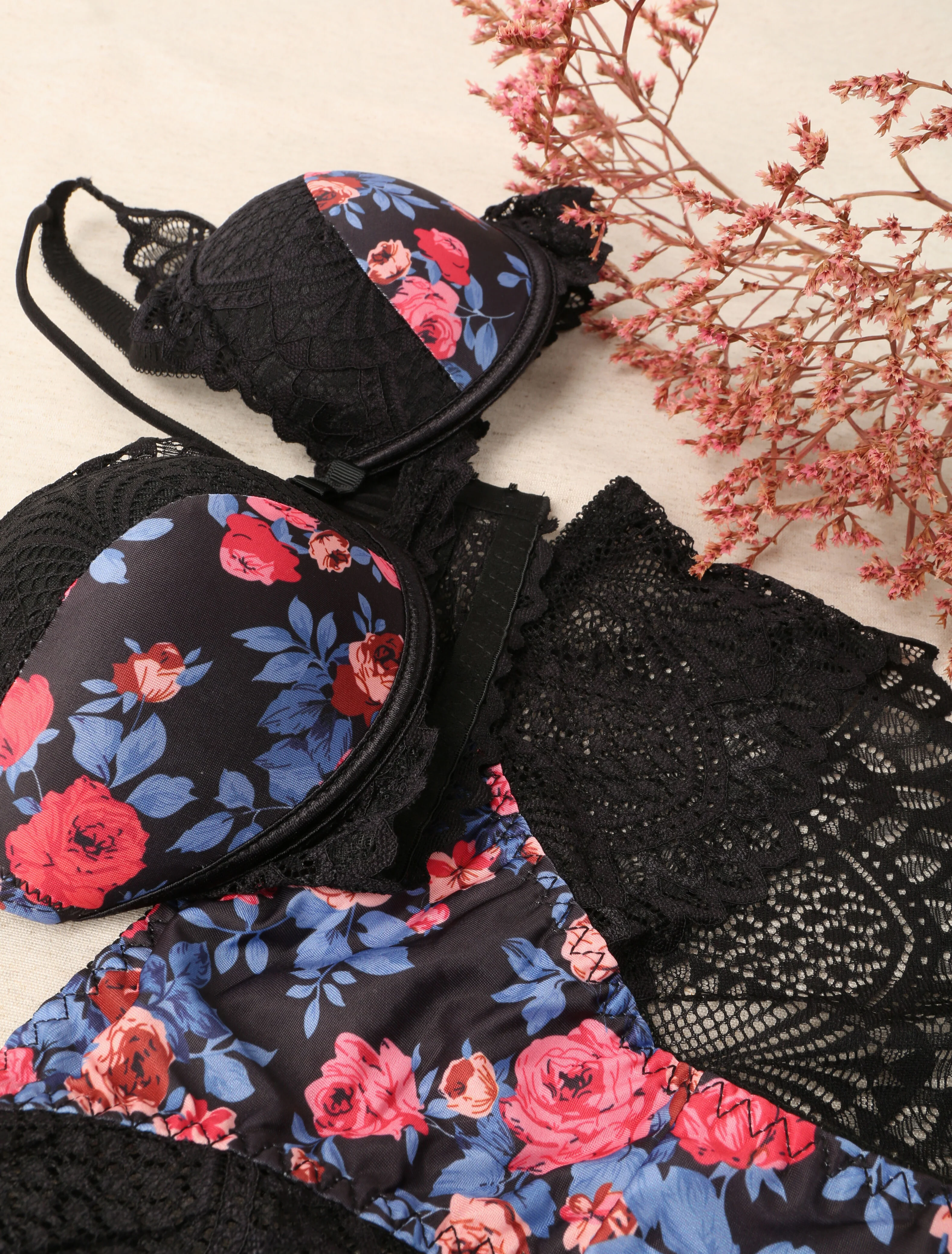 Ensemble imprimé roses et lace out - Noir - Image 3