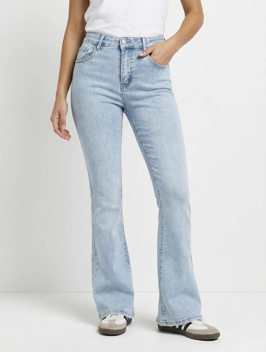 Jean bleached push-up coupe flare - Bleu clair - Image 4