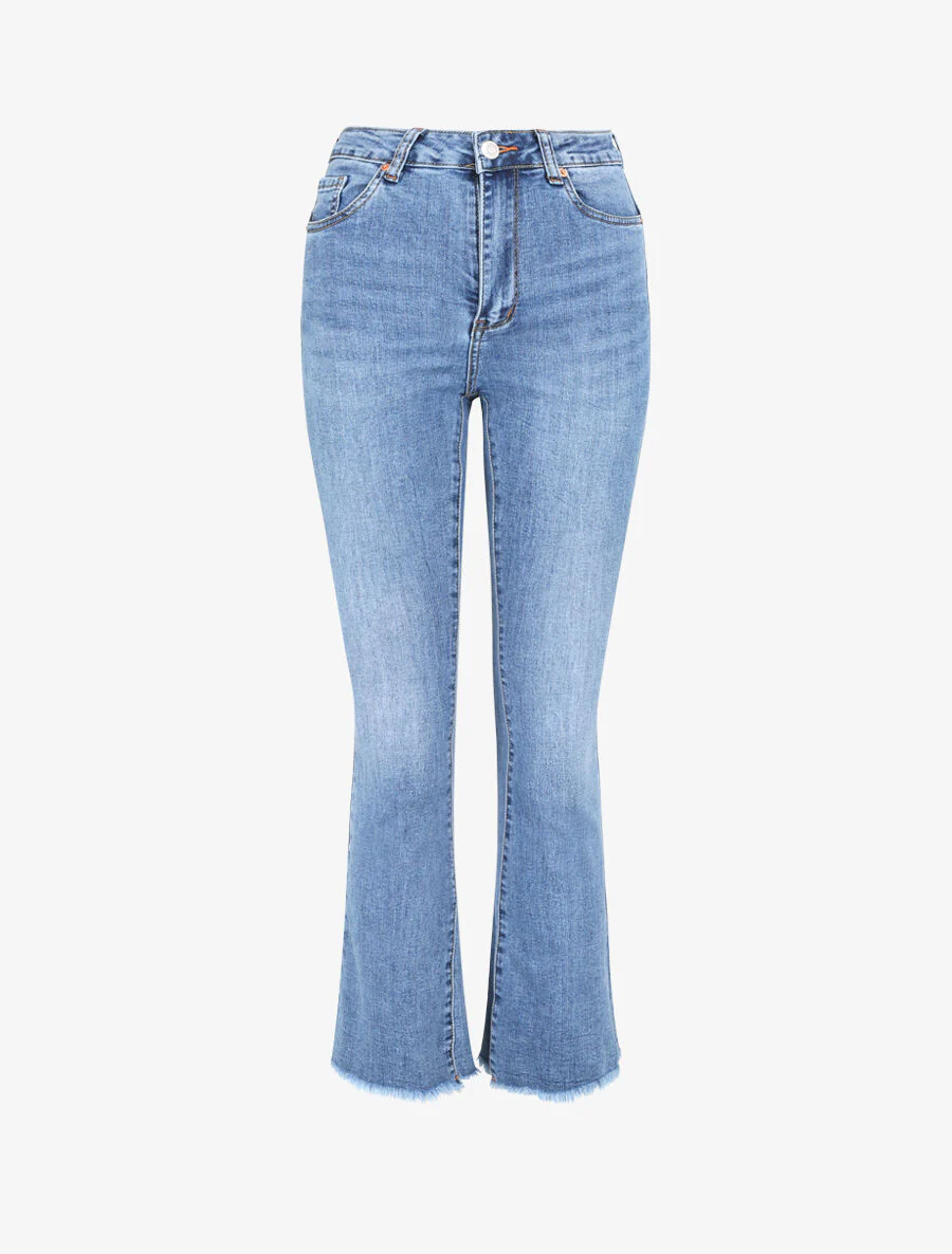 Jean push up coupe flare à bords effilochés - Bleu denim