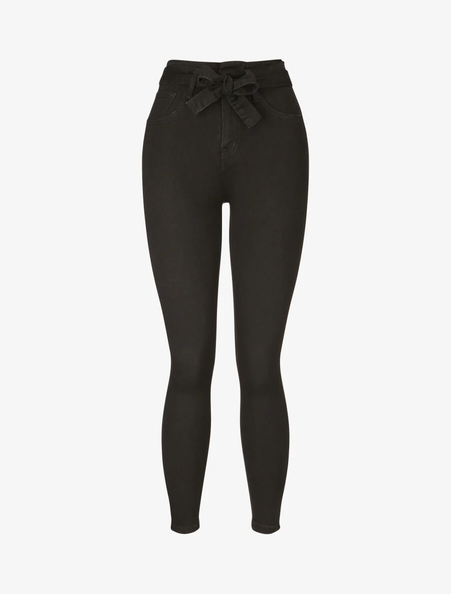 Jean ultra skinny à ceinture à nouer - Noir