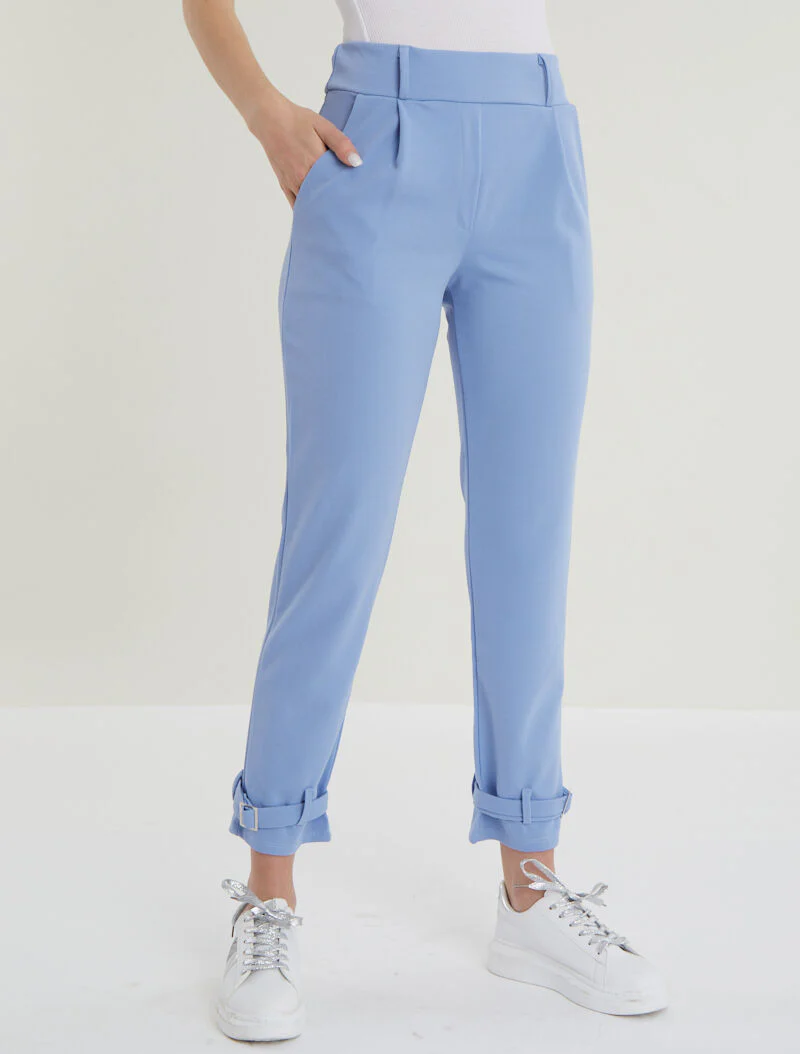 Pantalon carotte à bords stylisés - bleu ciel