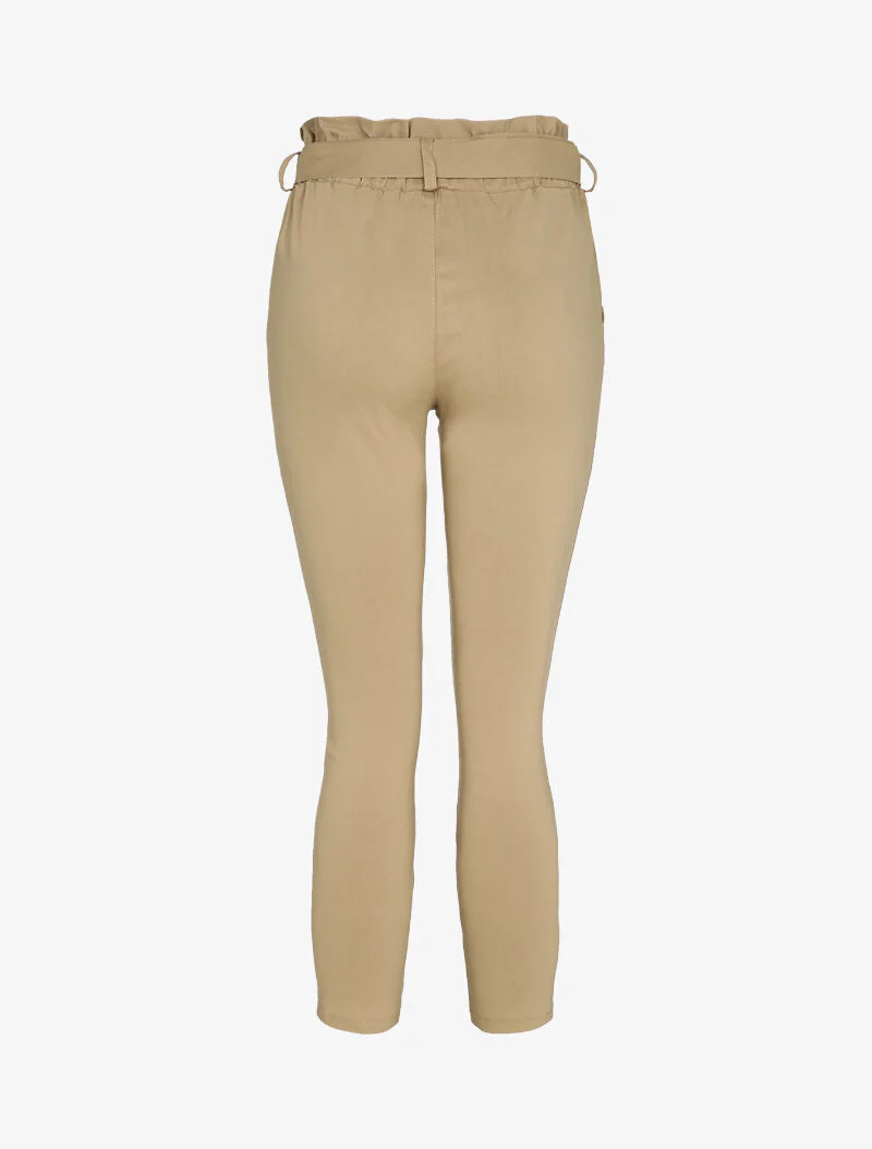 Pantalon carotte à taille élastiquée et froncée - Beige - Image 2