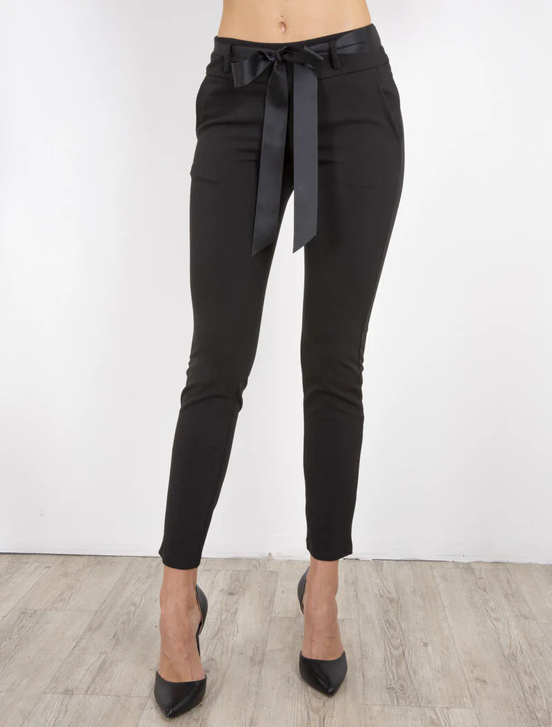 Pantalon coupe carotte uni - noir - Image 3