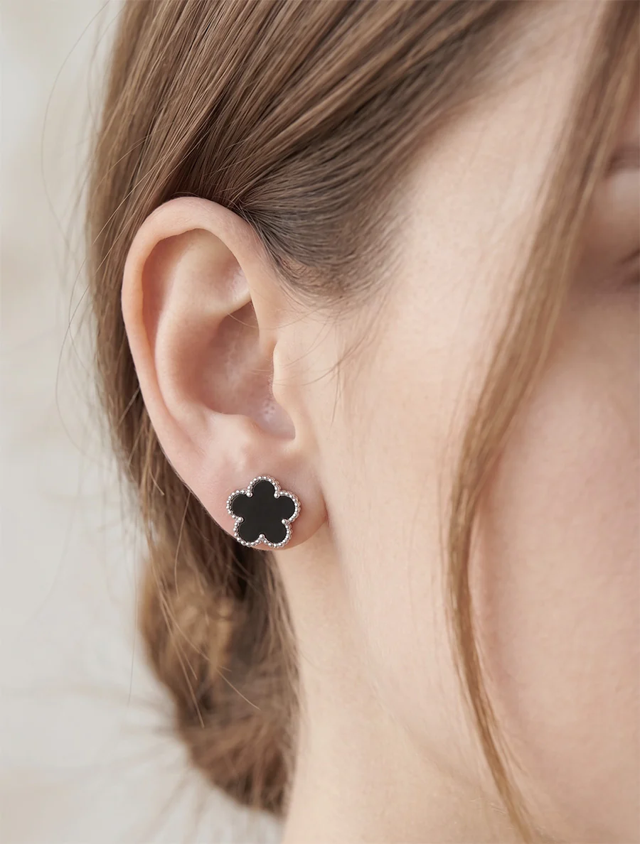 Puces d'oreilles fleurs émail noir - Argent