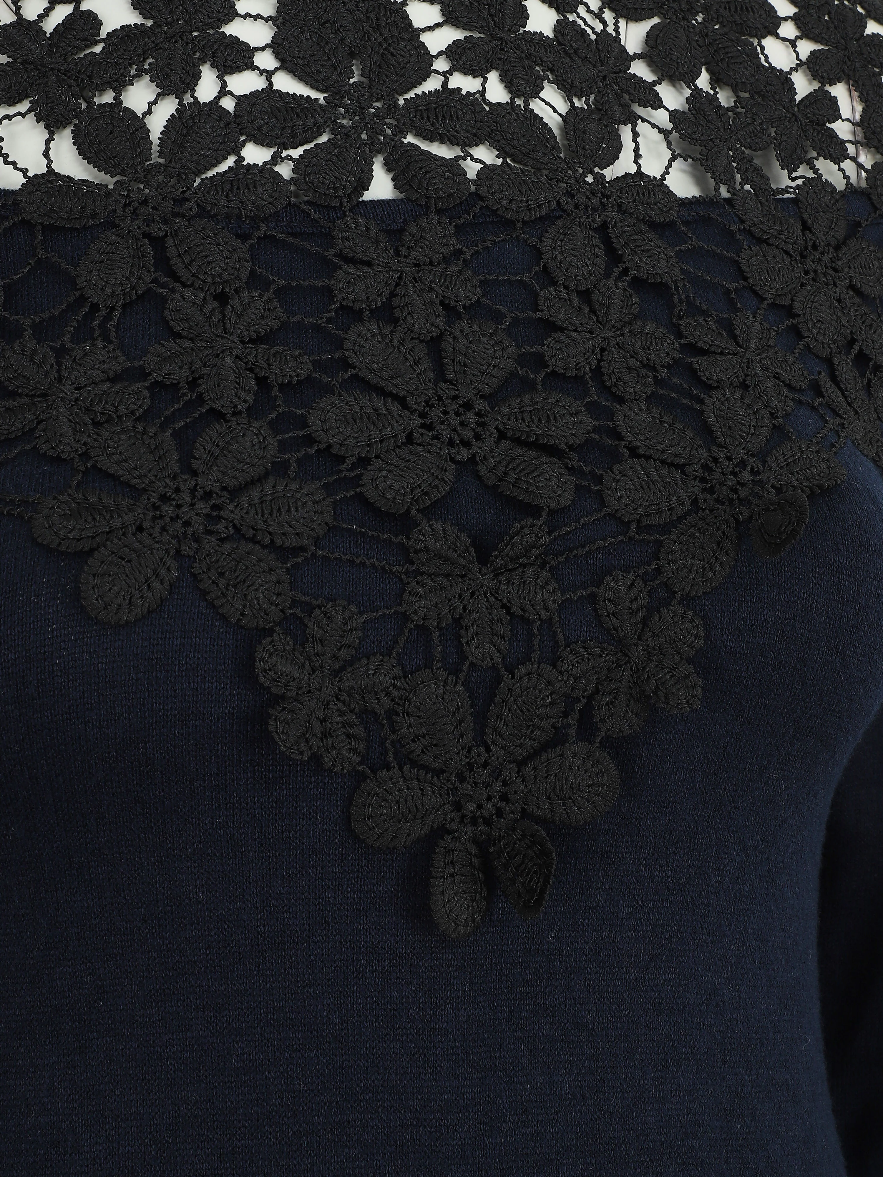 Pull à épaules ajourées en crochet - Bleu nuit - Image 3