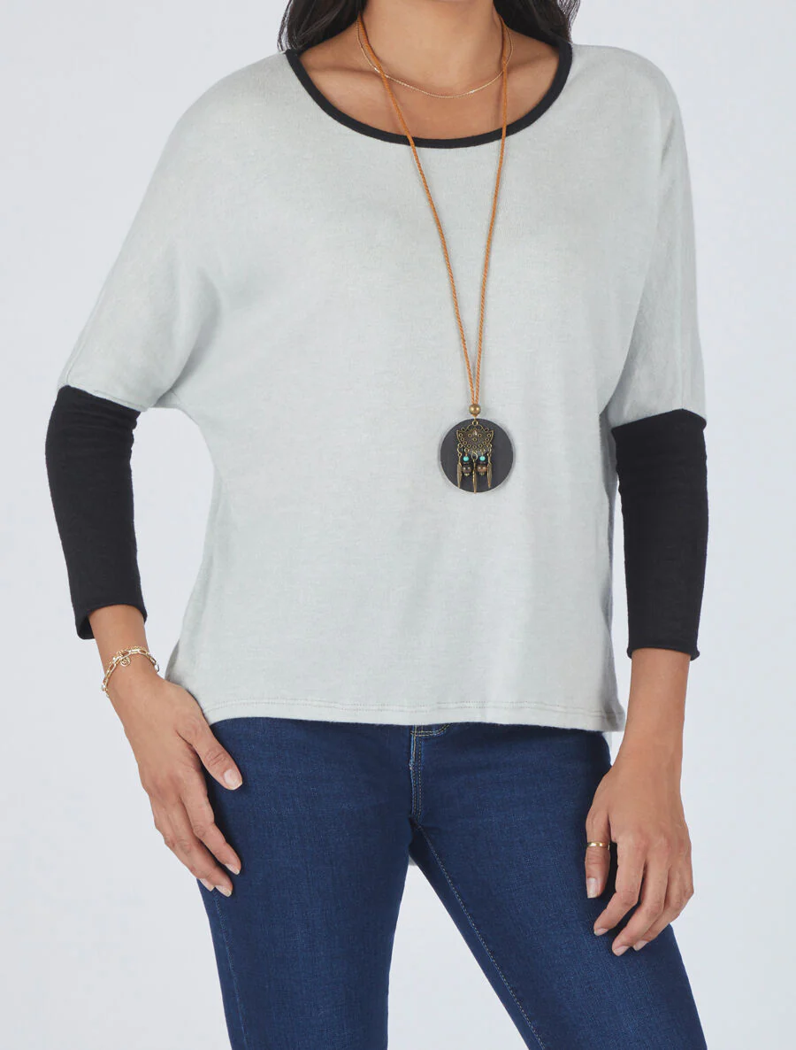 Pull chauve-souris à bas asymétrique - Blanc - Image 4