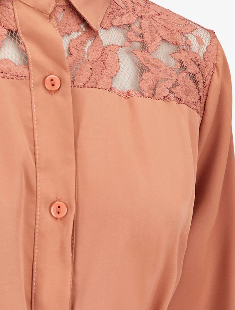 Robe chemise ample à épaules en dentelle - Camel clair - Image 3