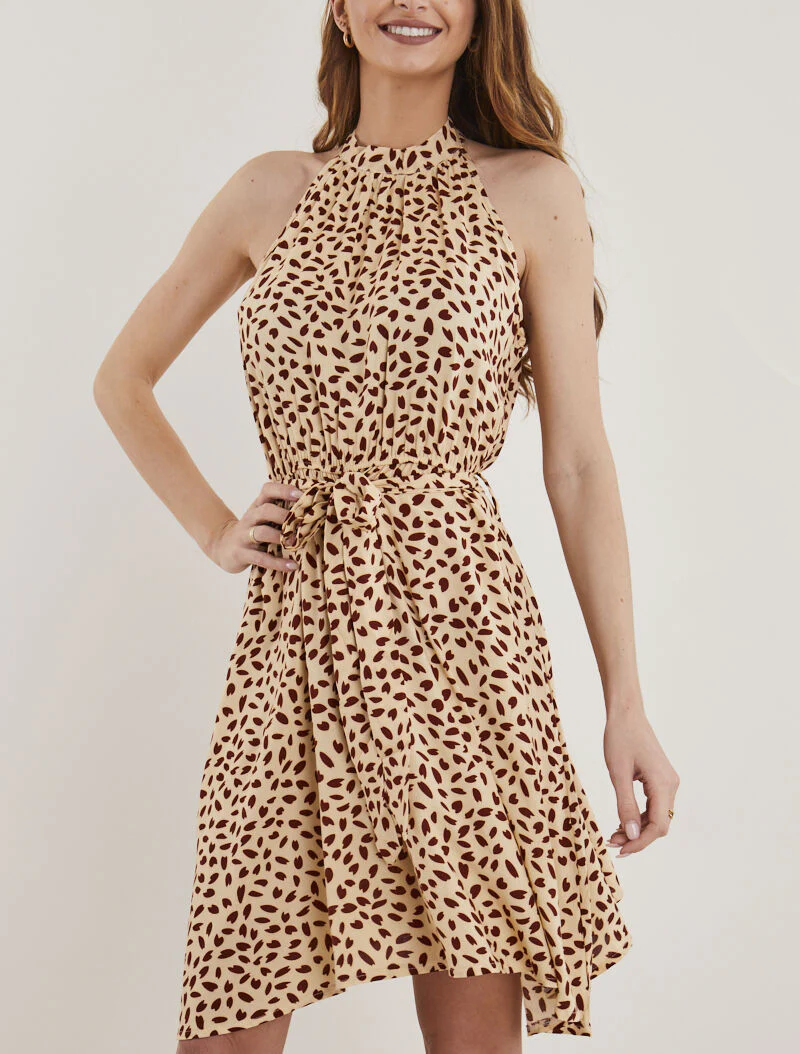 Robe cintrée à col américain - beige