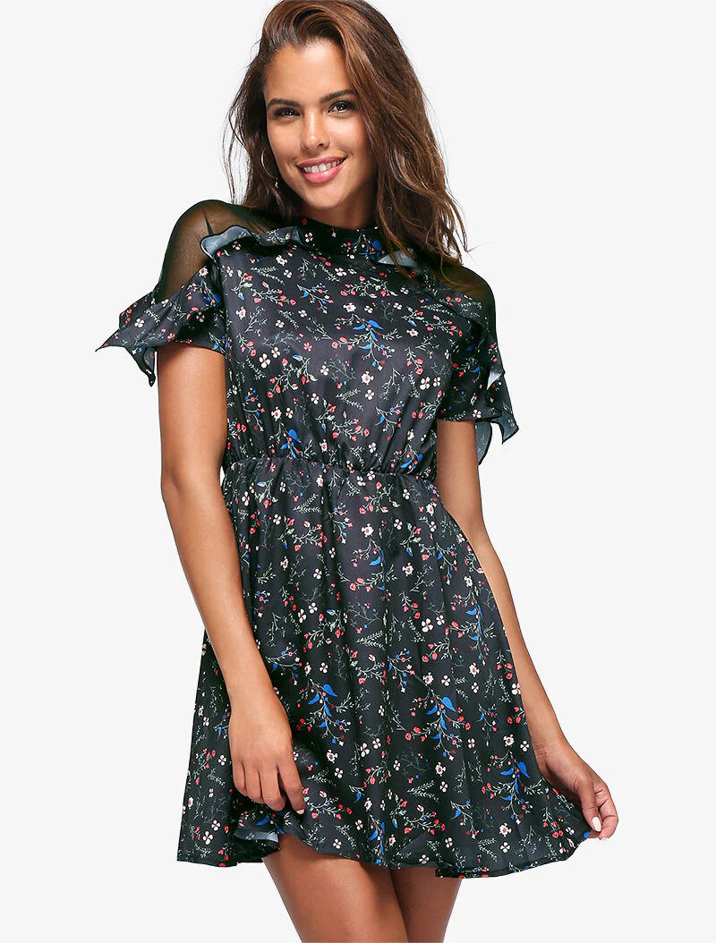 Robe fleurie à épaules ajourées - noir - Image 3
