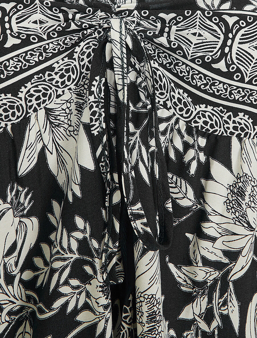 Robe longue empire à liens imprimé à fleurs - Noir - Image 3
