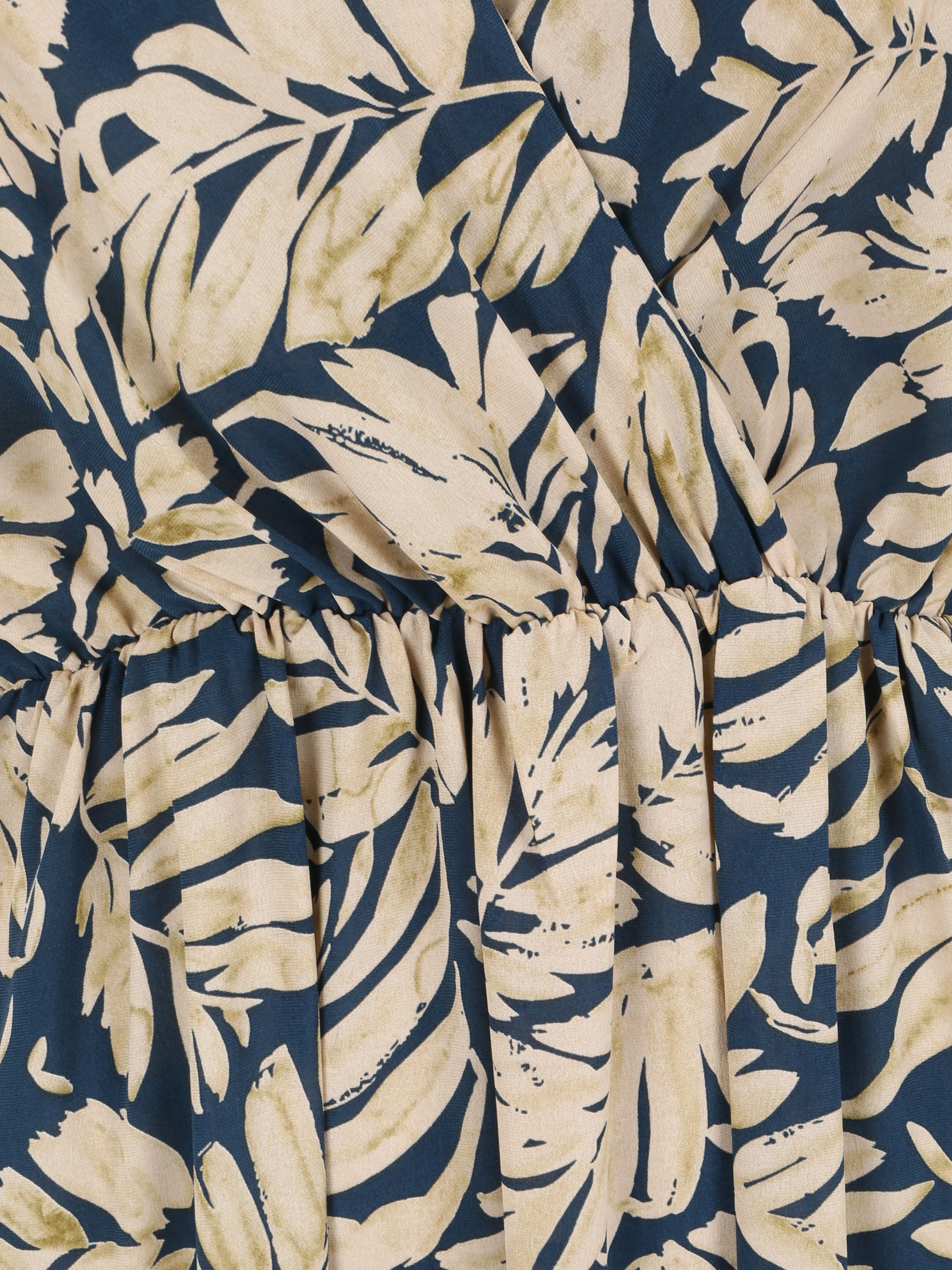 Robe longue empire imprimé feuillages à bretelles - Bleu - Image 3