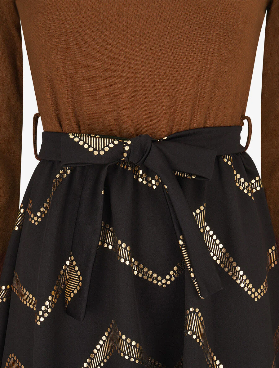Robe patineuse à imprimés dorés - Camel - Image 3