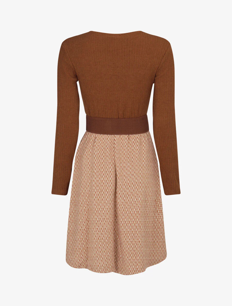 Robe patineuse à jupe irisée et imprimé zig-zag - Camel - Image 2
