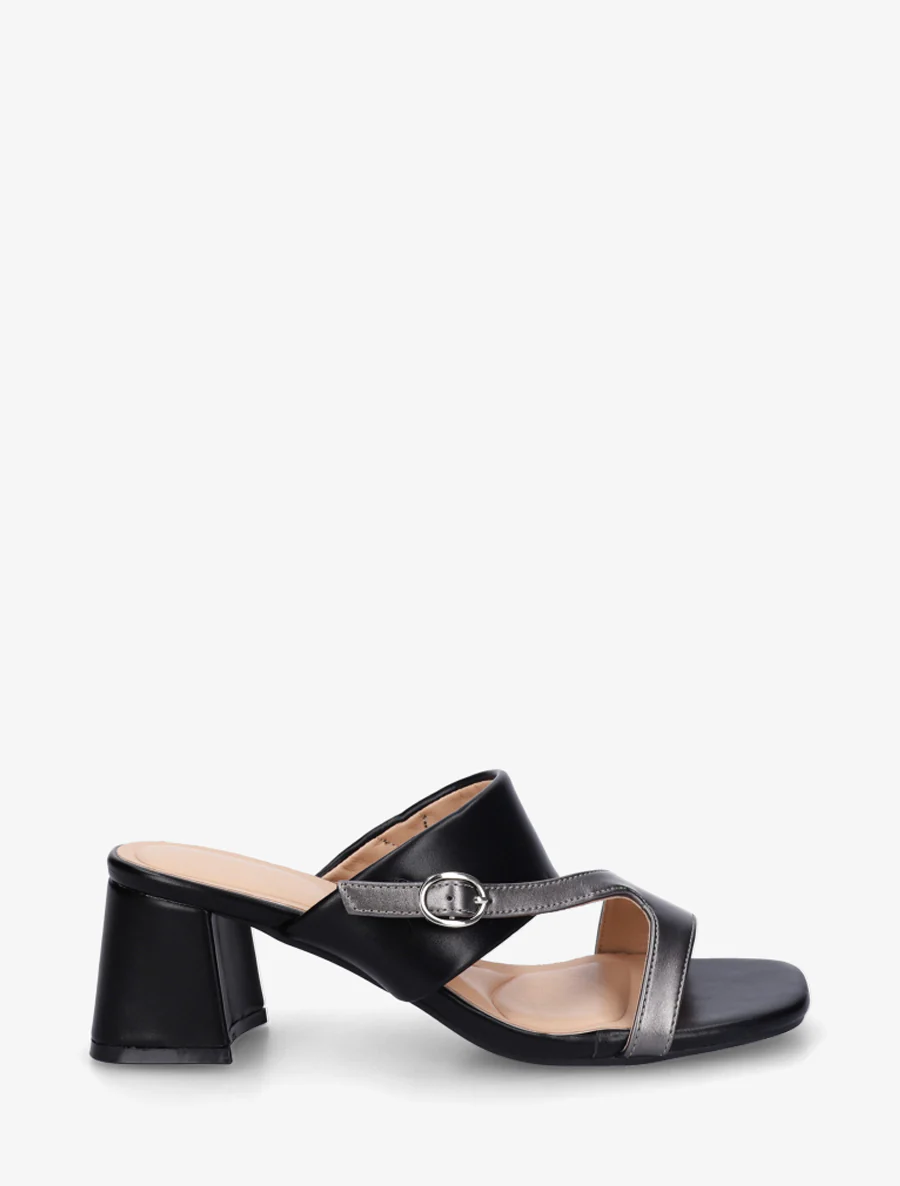 Sandales unies à bride asymétrique - Noir