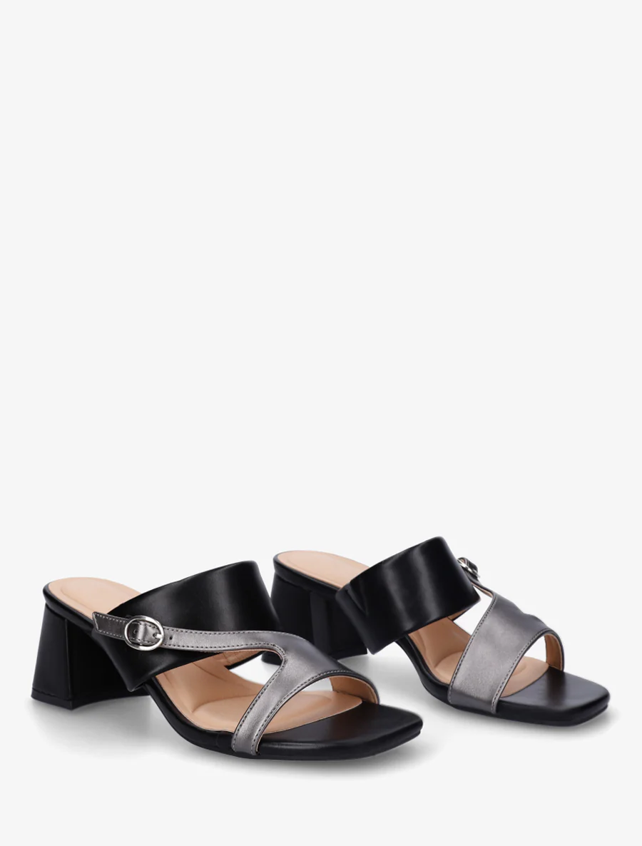 Sandales unies à bride asymétrique - Noir - Image 4