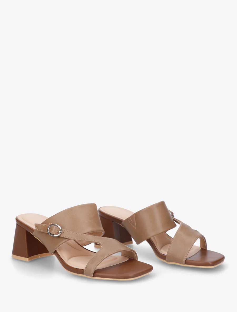 Sandales unies à bride asymétrique - Marron - Image 4