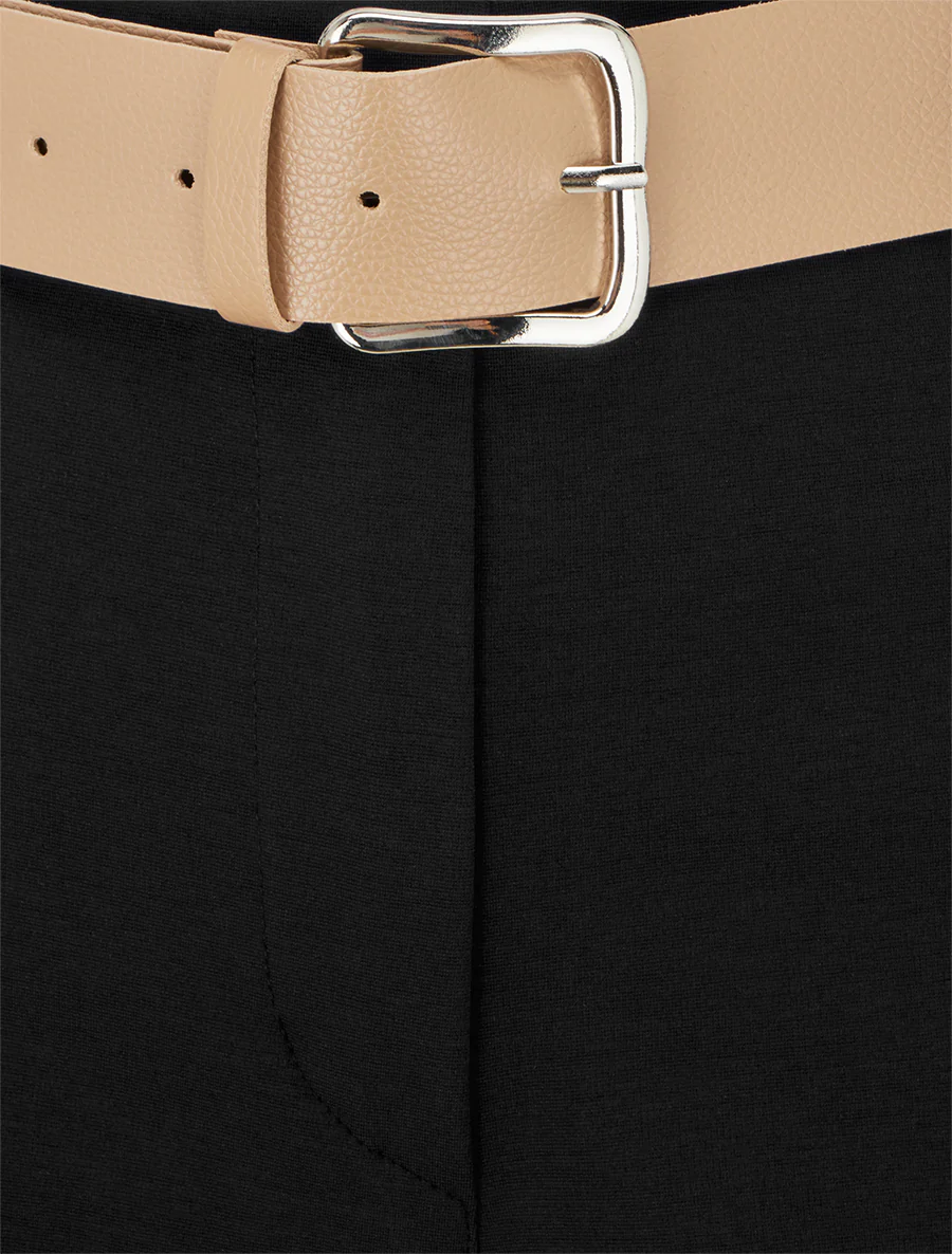 Short ceinturé à revers - Noir - Image 3
