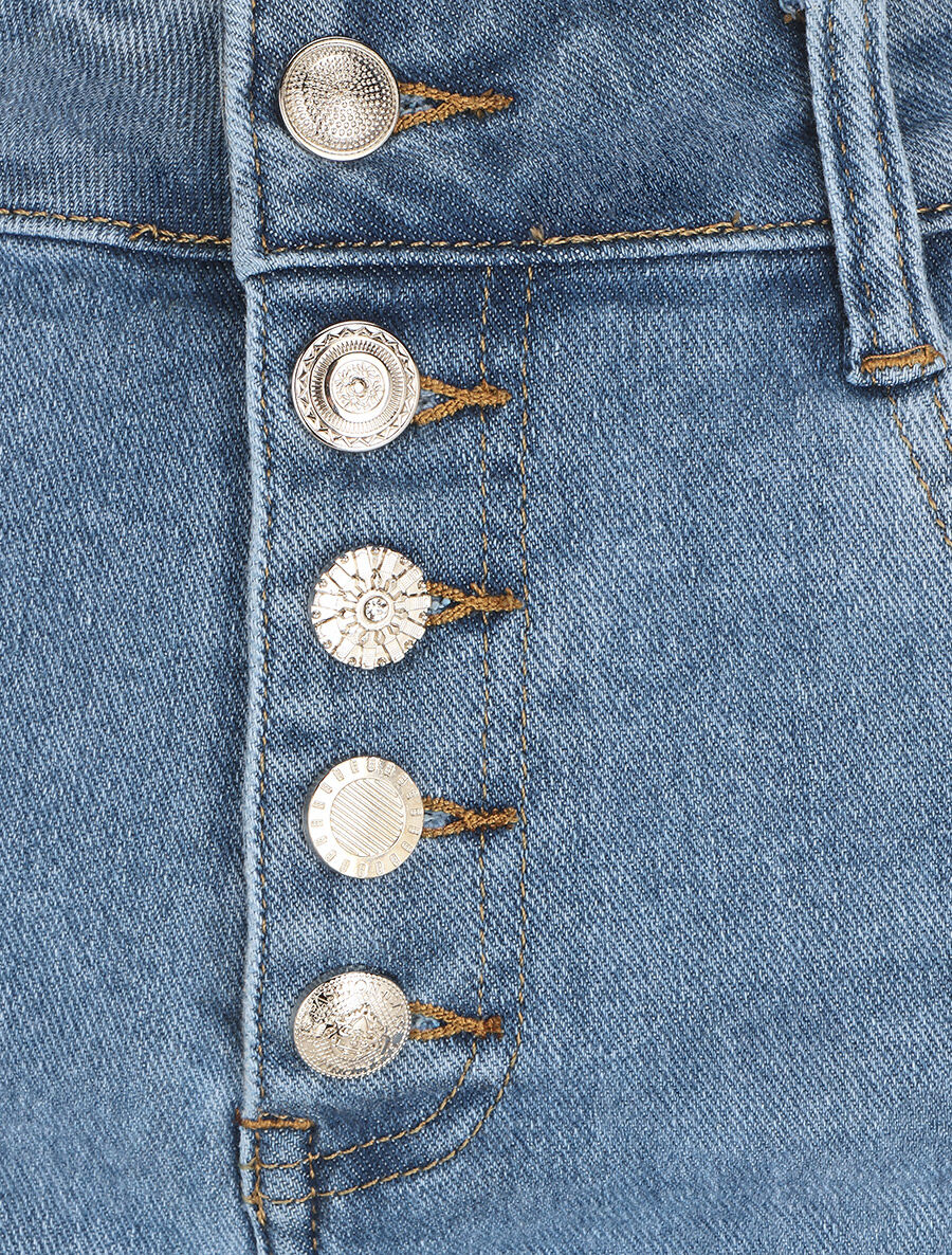 Short en jean ajusté taille standard boutonnée - Bleu - Image 3