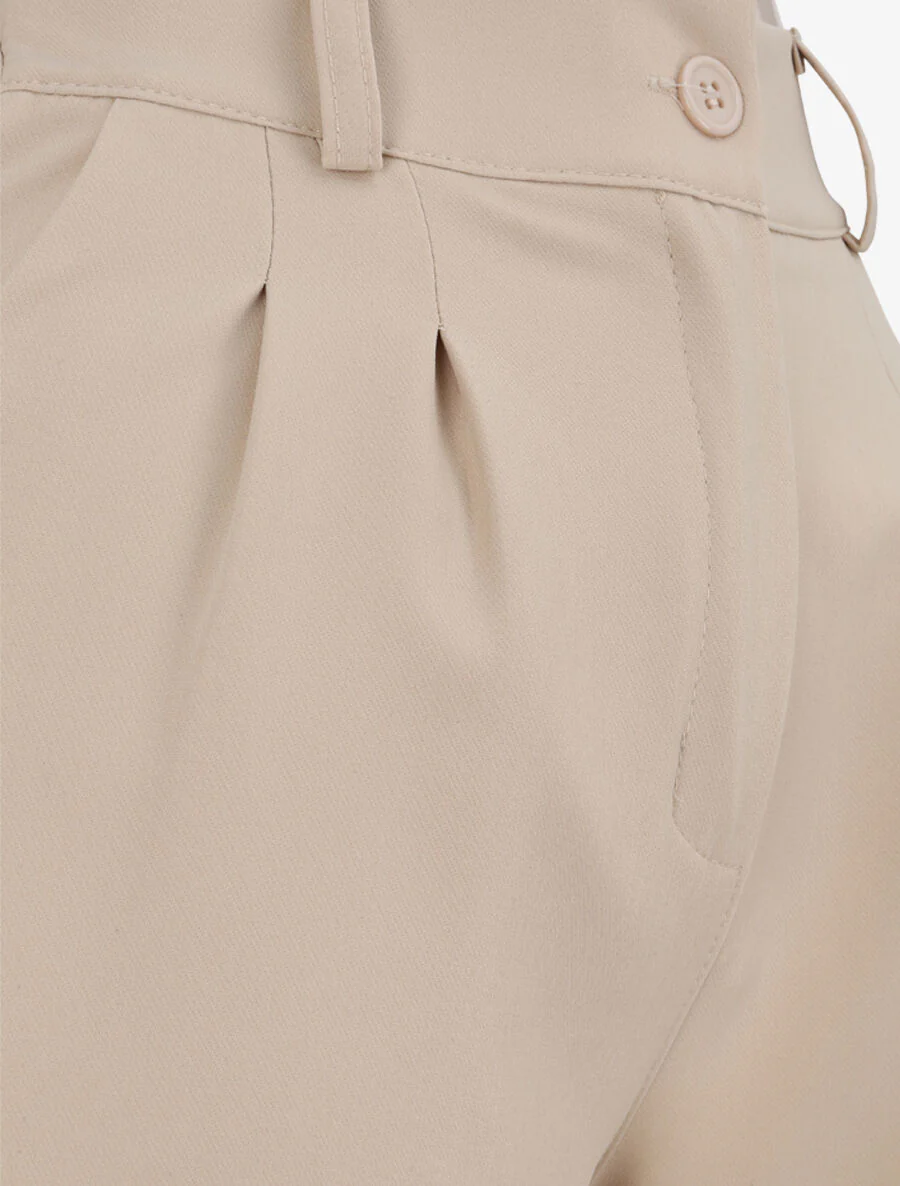Short uni et bords à revers - Beige - Image 3