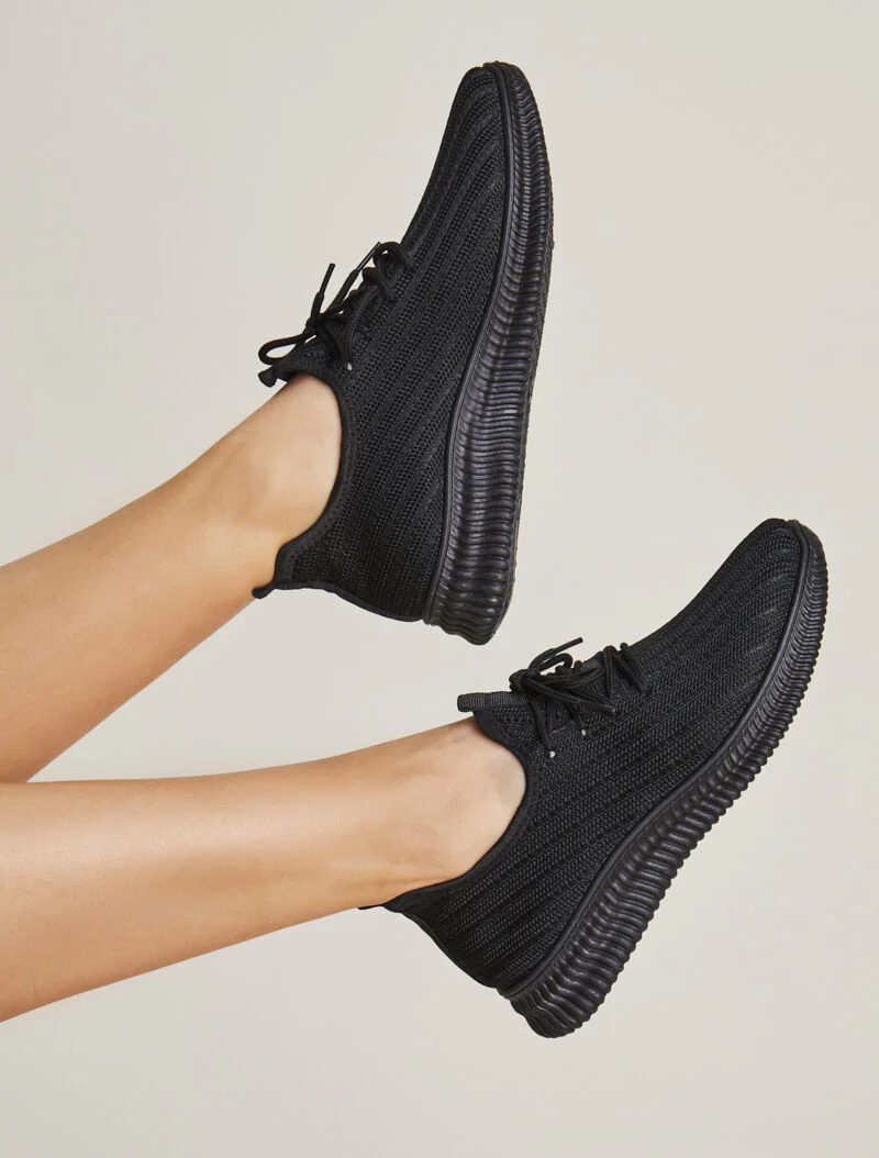 Sneakers en tissu à lacets - noir