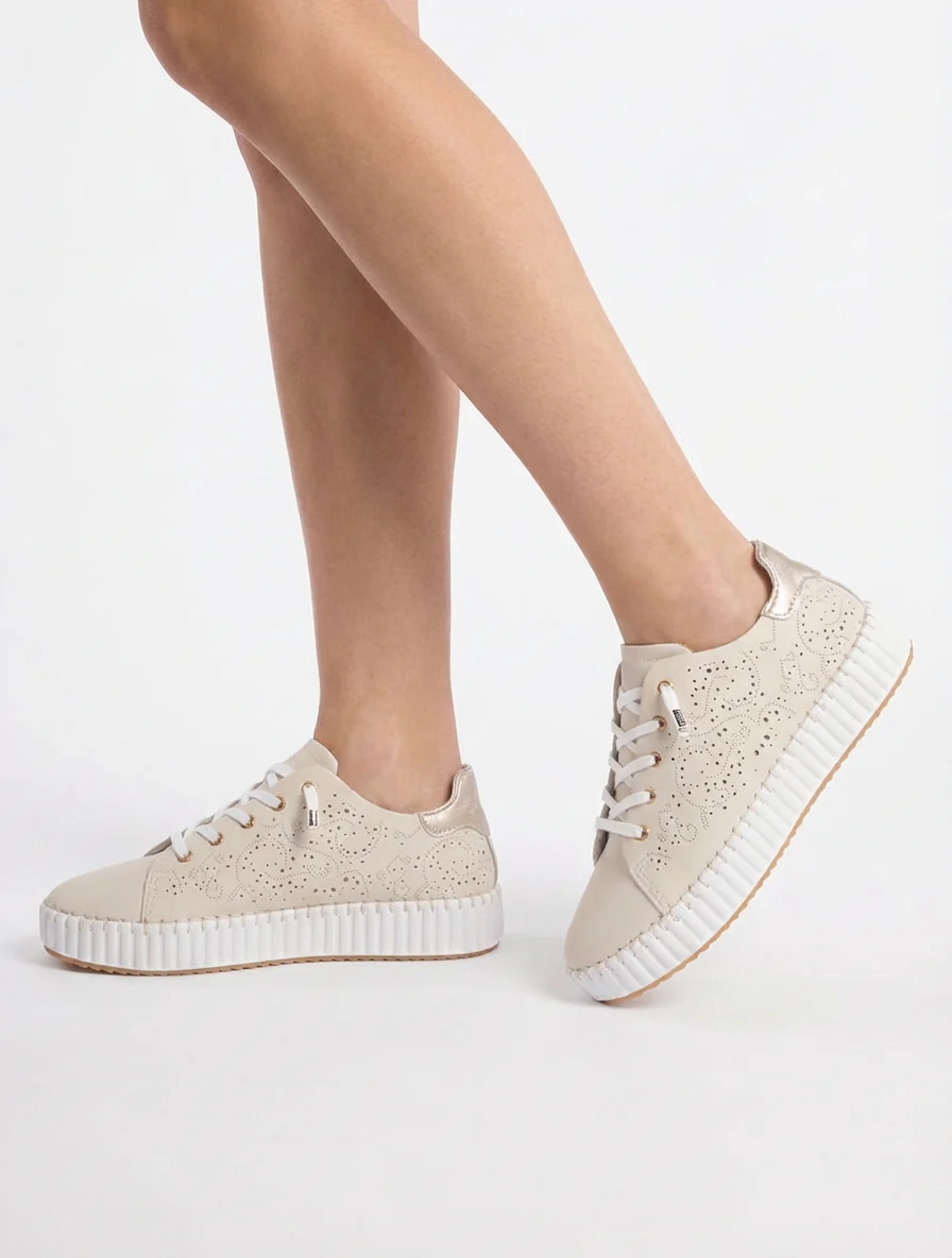 Sneakers souples à motifs ajourés - Beige - Image 5