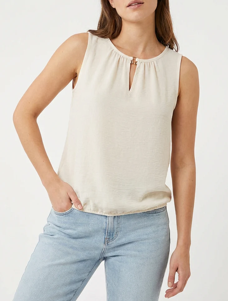 Top élastiqué à empiècement bijou - Beige - Image 4